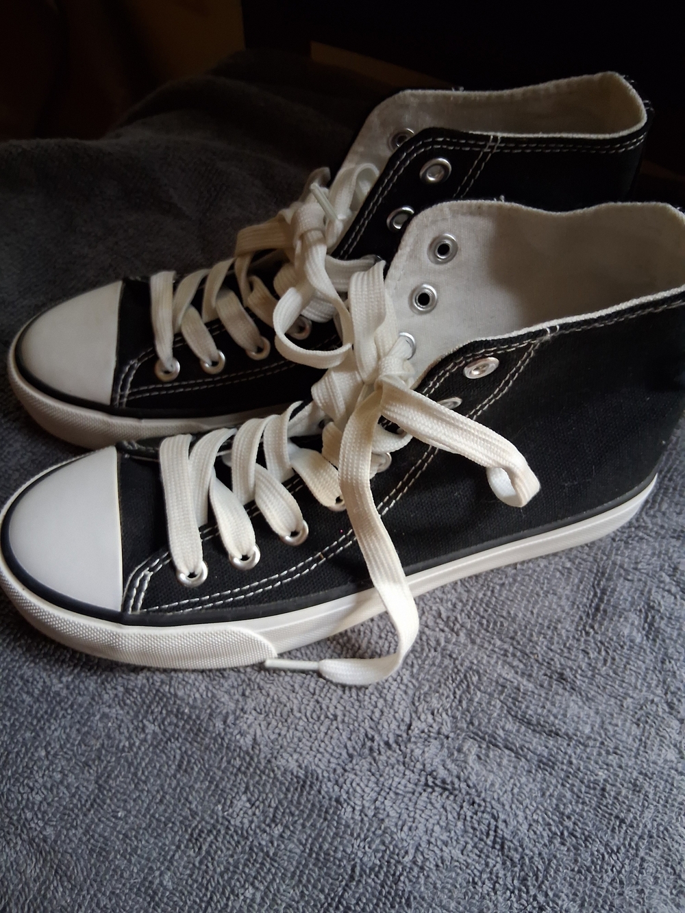 Classic High-Top Canvas Sneakers in Black and White